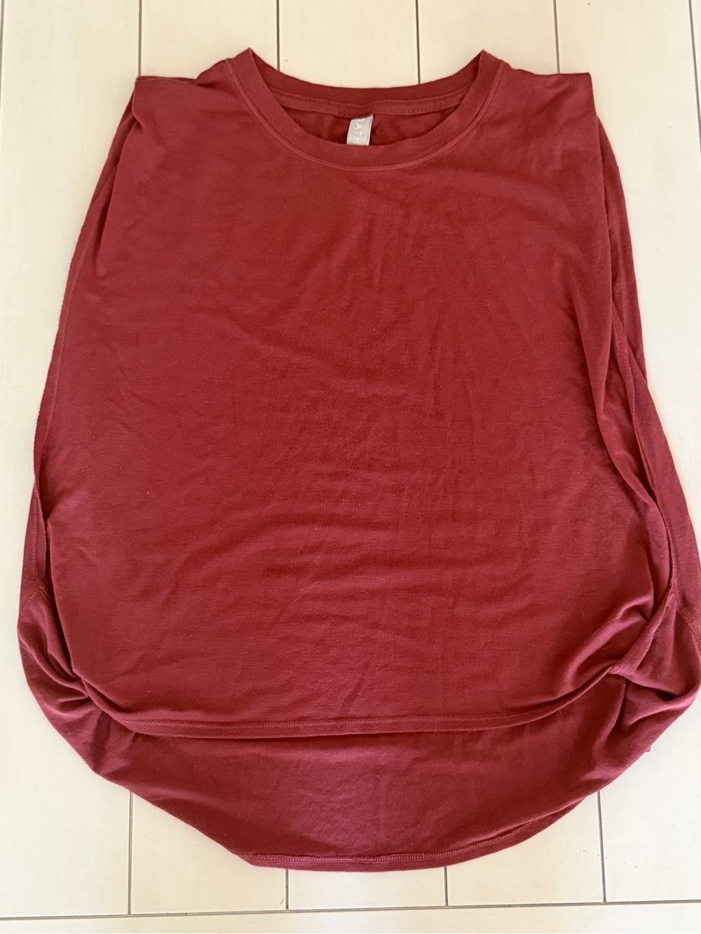 Athleta Long Sleeve Top Medium Burgundy Red Curved Hem Soft Athleisure